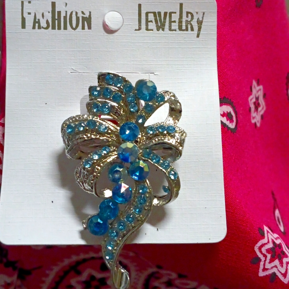 Brand new brooch